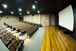 Sala de cinema do CIC.